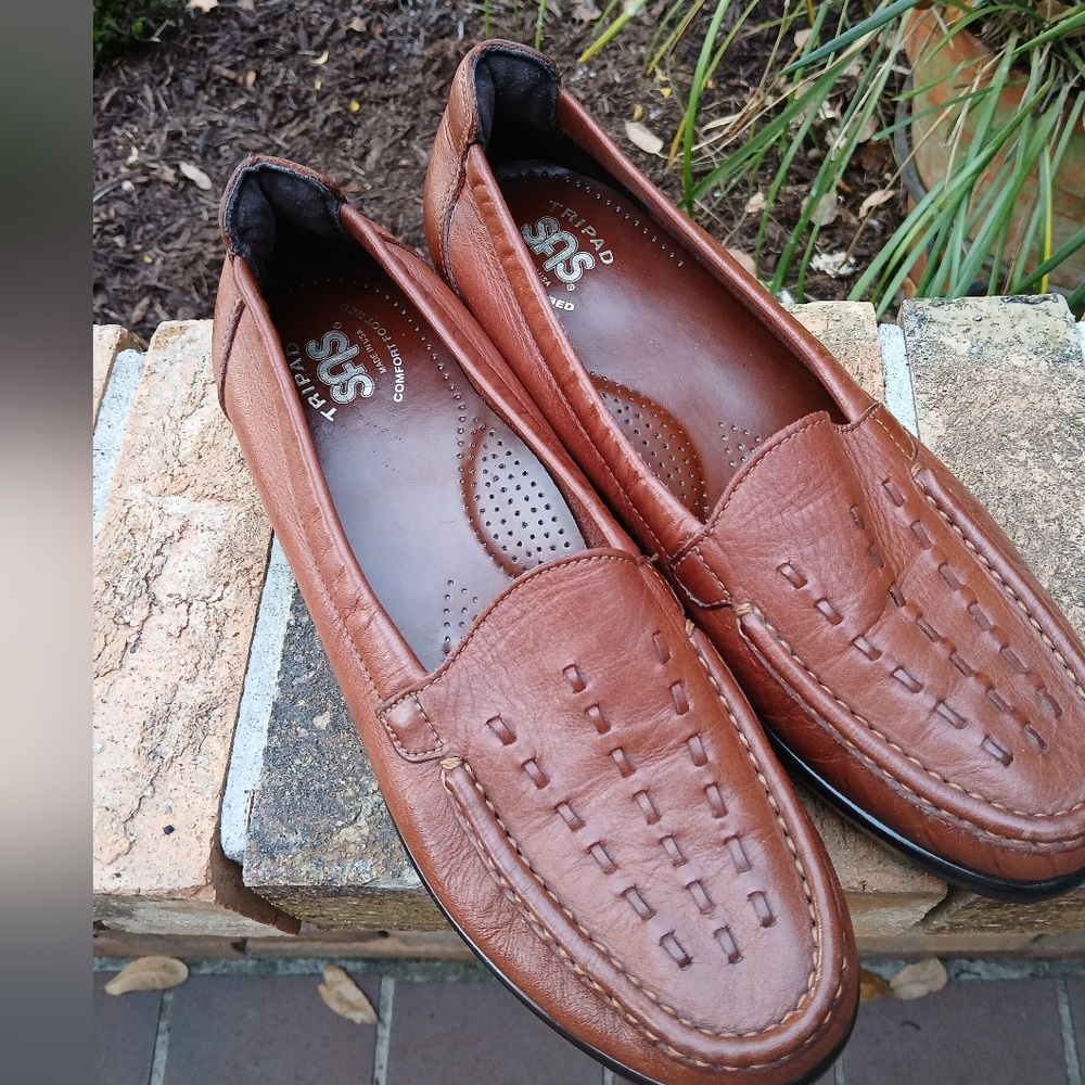 Womens SAS Brown Leather Slip-On Loafers